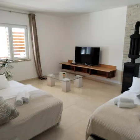 Apartamento Sjor 2 Bdr W Grill Zadar